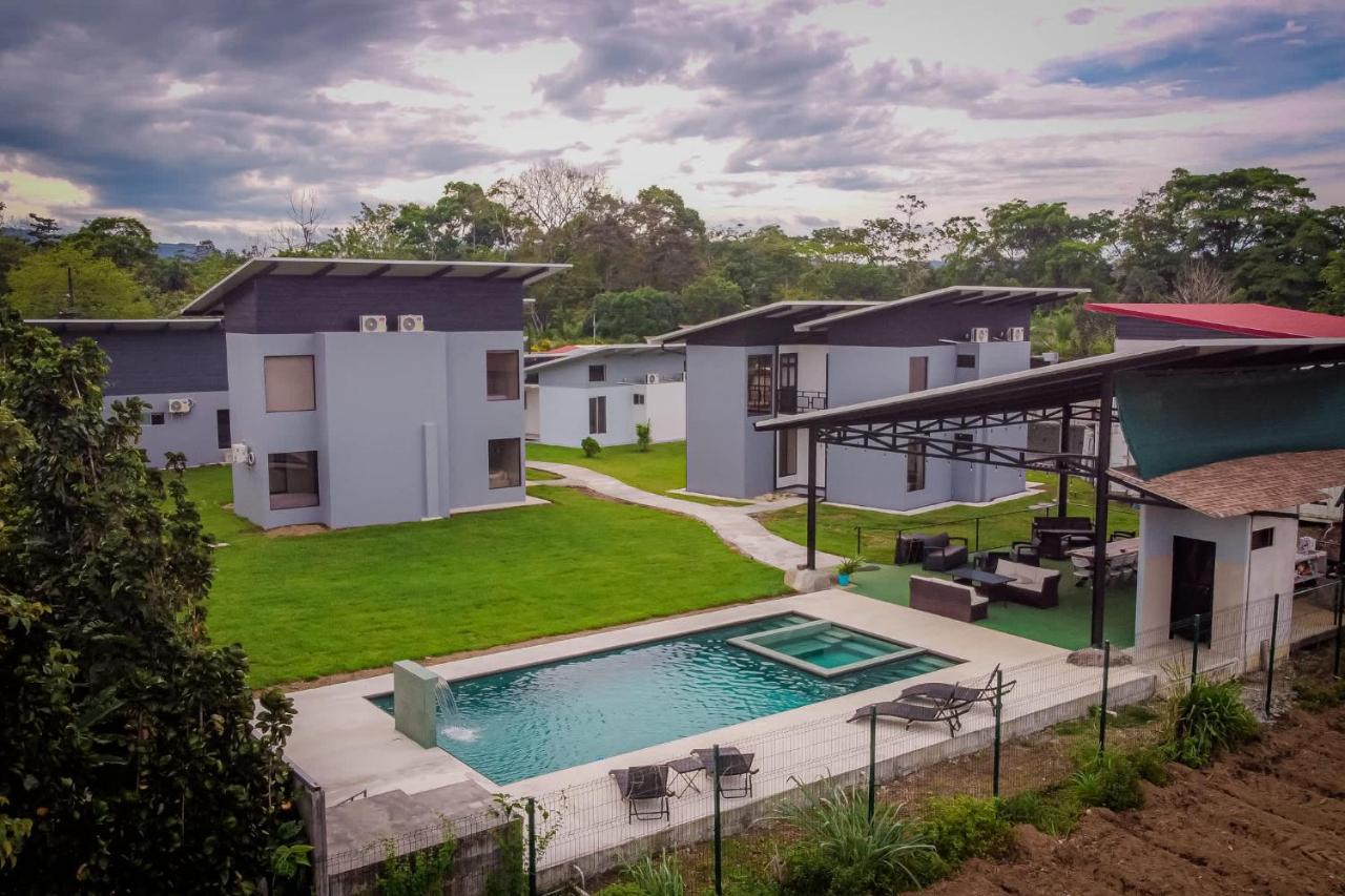Villa Vet Stylish 3BR Home - New Build - Perfect for families - B&B La Fortuna