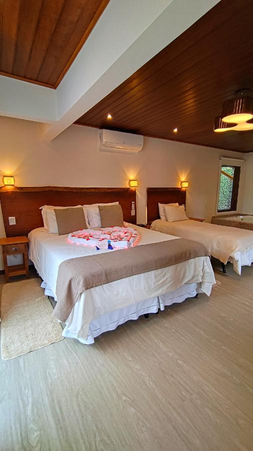 Chalé Premium com Banheira de Hidromassagem