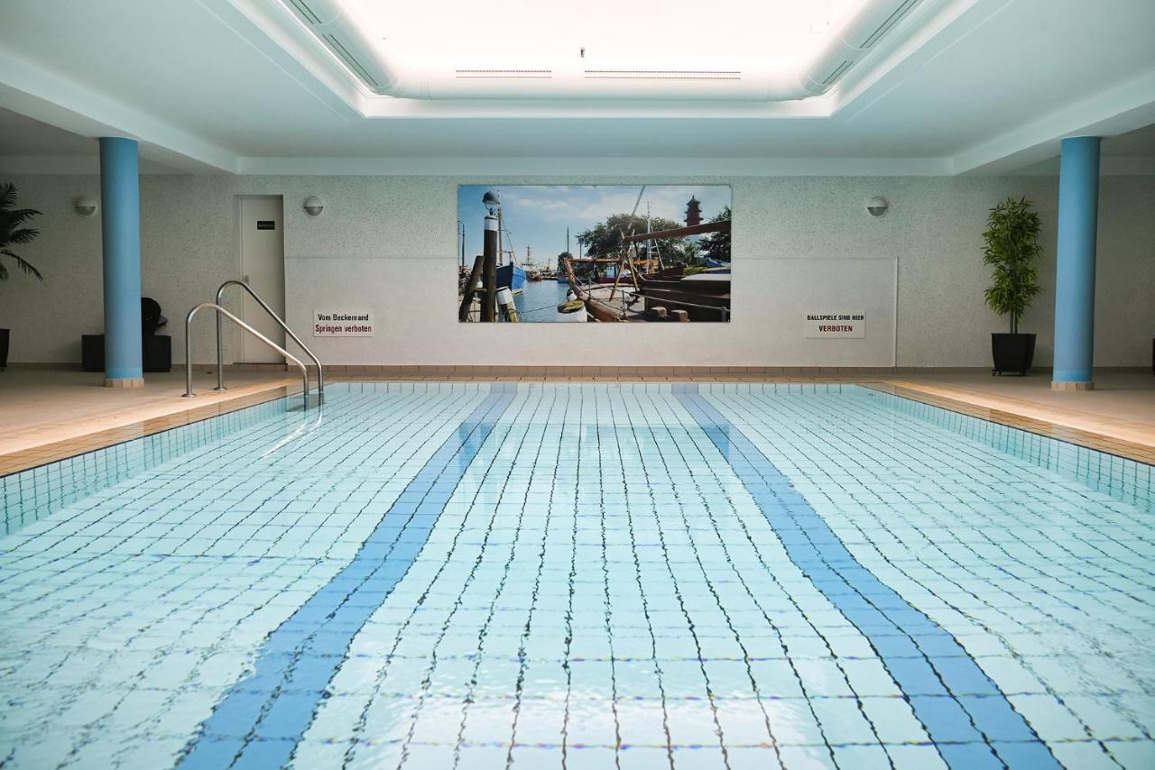 Residenz Rosengrund Küstenwind mit Schwimmbad - Bed and Breakfast Büsum