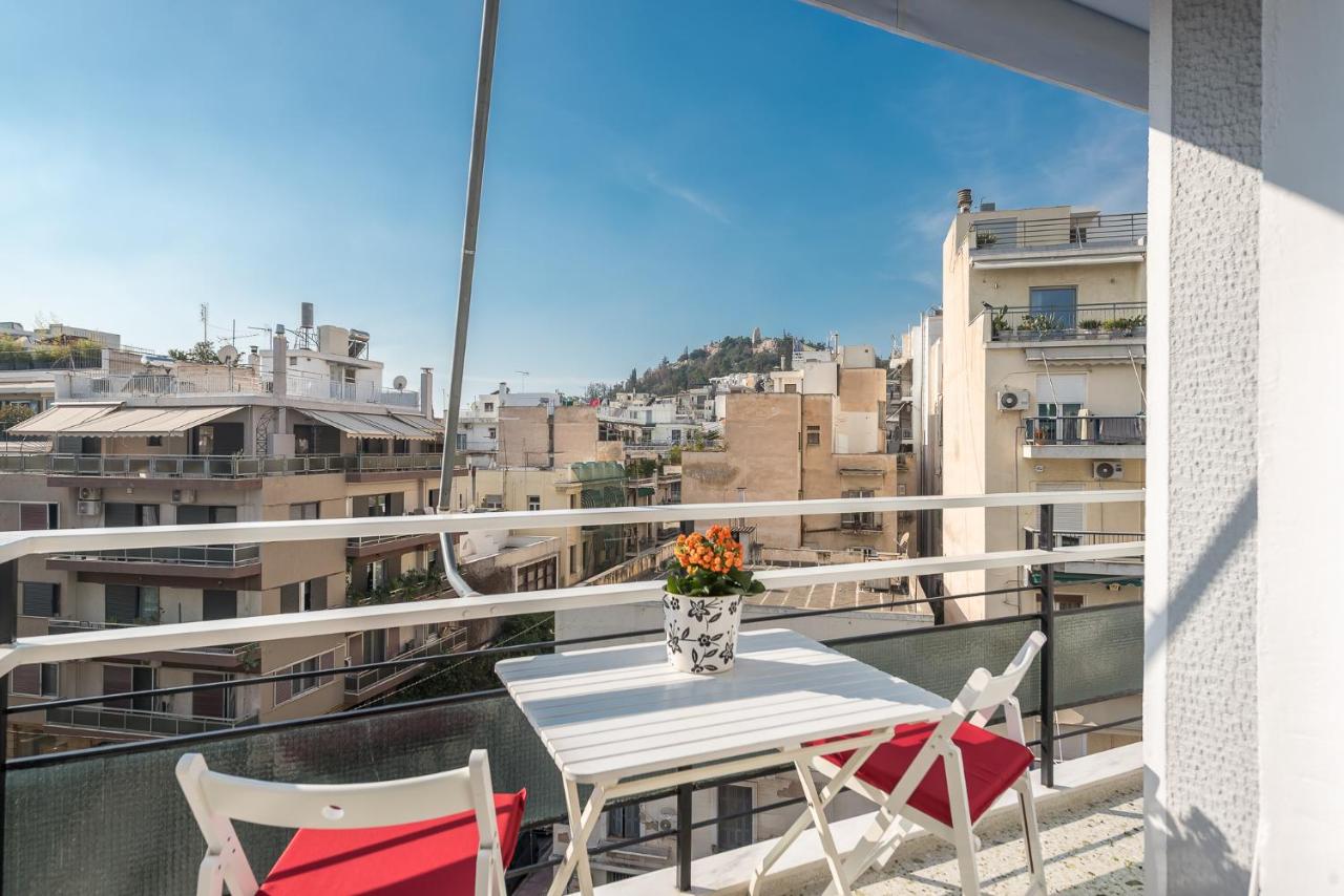 Sun-Kissed Koukaki Apartment City Views - B&B Atenas