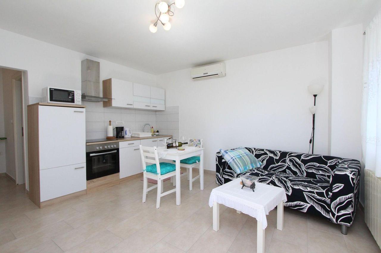 Traumhaftes Apartment nur 400 Meter zum Strand - Haustiere sind willkommen - B&B Rovinj
