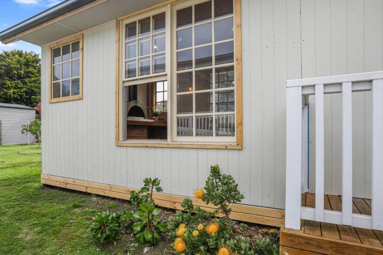 Galbraith Beach Studio 3 - steps from the beach - Chambres d'hôtes Marong