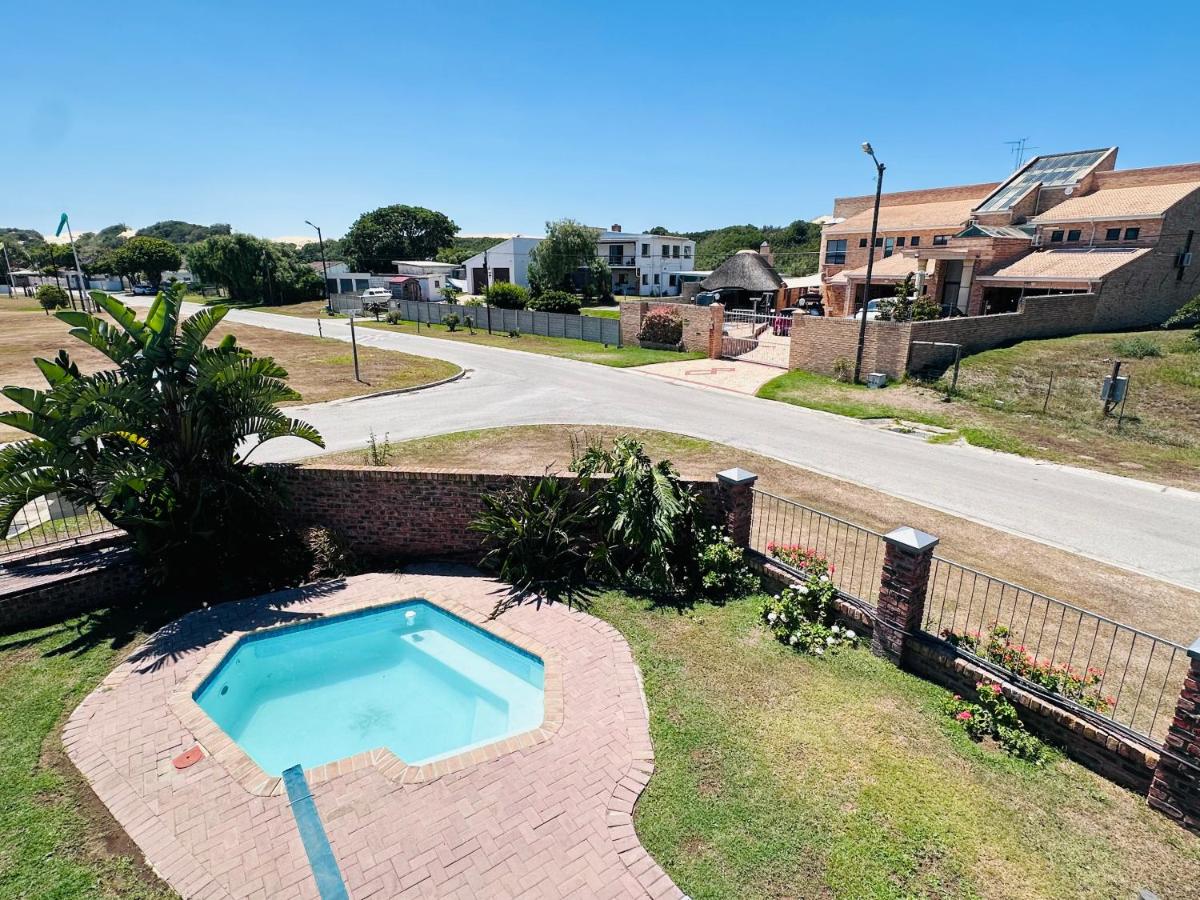 Adventure House - Colchester - 5km from Elephant Park - B&B Colchester