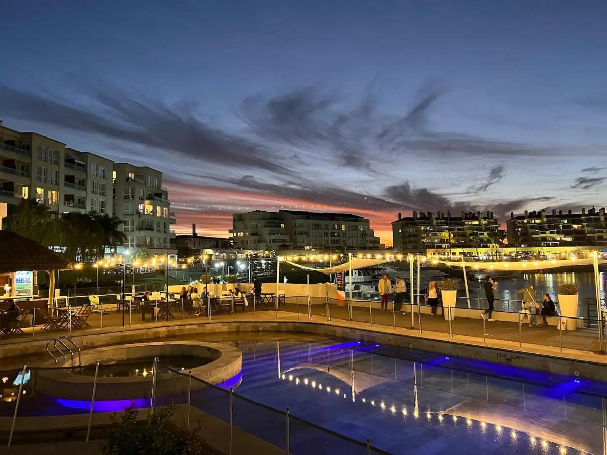 Estadía de Lujo con vista soñada a la Bahía grande de Nordelta - B&B Benavídez