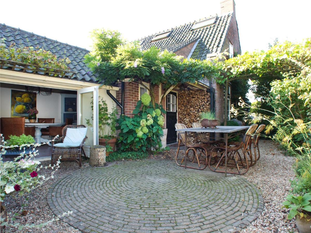 B&B Huizen - Hövell - Bed and Breakfast Huizen