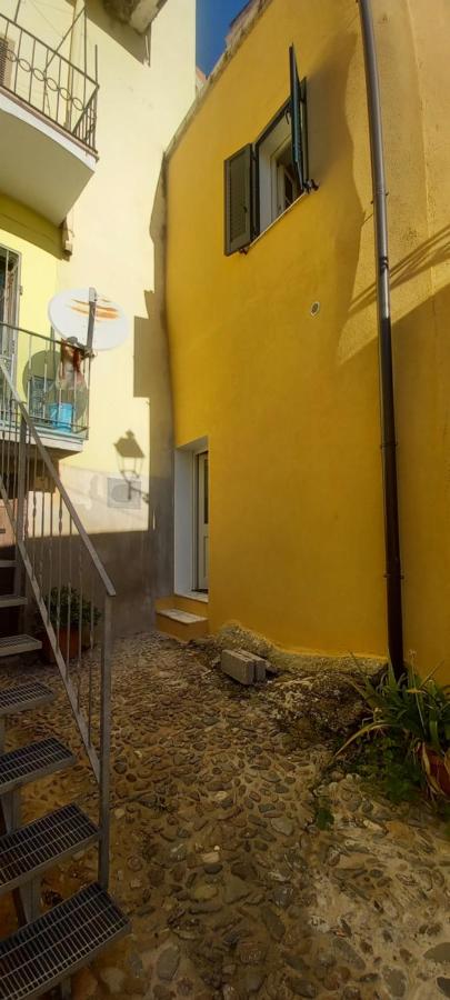 CASA SINFONIA, Spaziosa, Climatizzata, Vista panoramica - B&B Ozieri