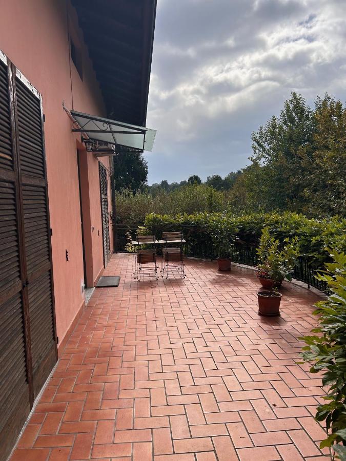 Lakefront apartment with terrace near Como - Ferienwohnung Montorfano