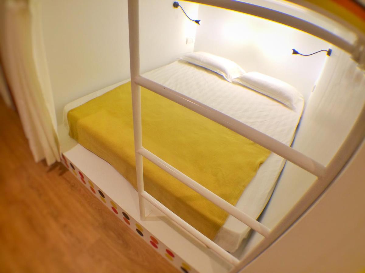 Mixed Dormitory Room