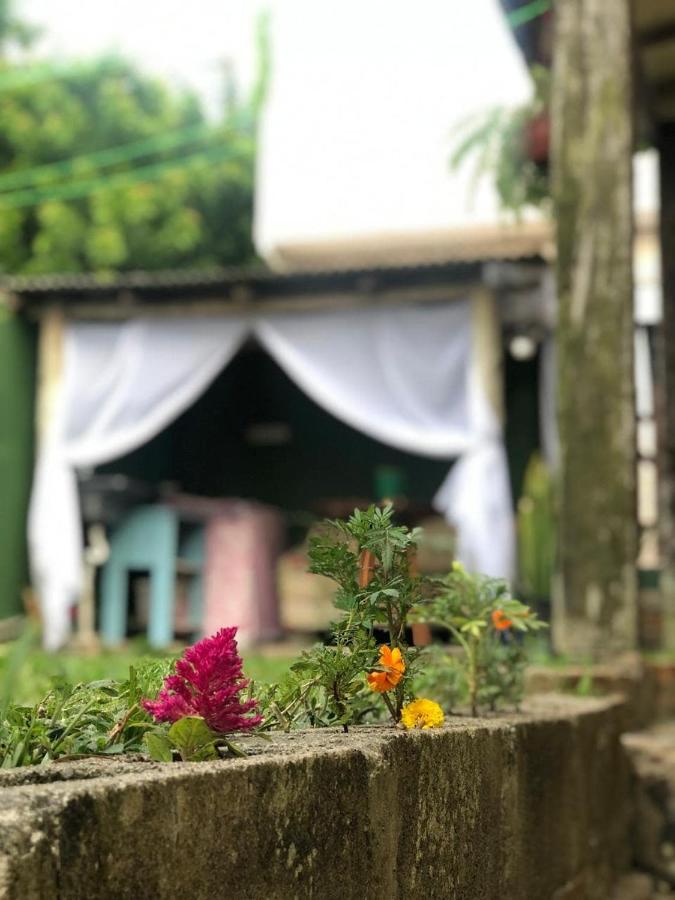 Casa com pátio a 150 metros da Praia da Vila Imbituba - Bed and Breakfast Imbituba