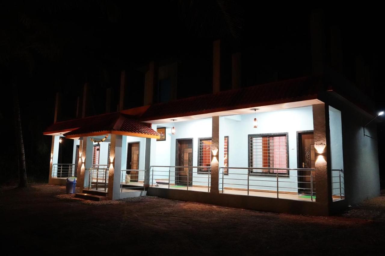 The Pitruchhaya Beach Resort - B&B Srīvardhan