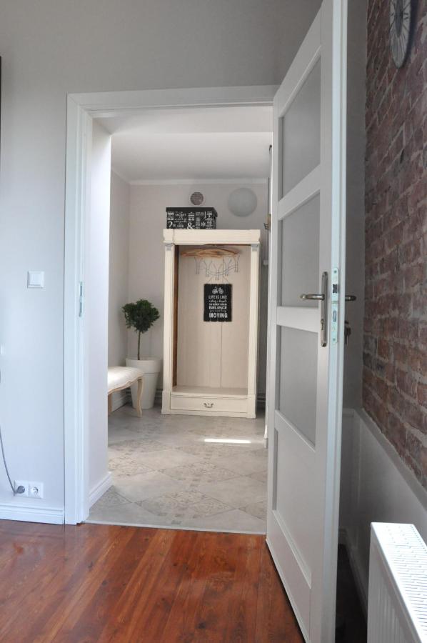 BE WELL 3-Rooms Apartment with Parking and Garden - Chambres d’hôtes
