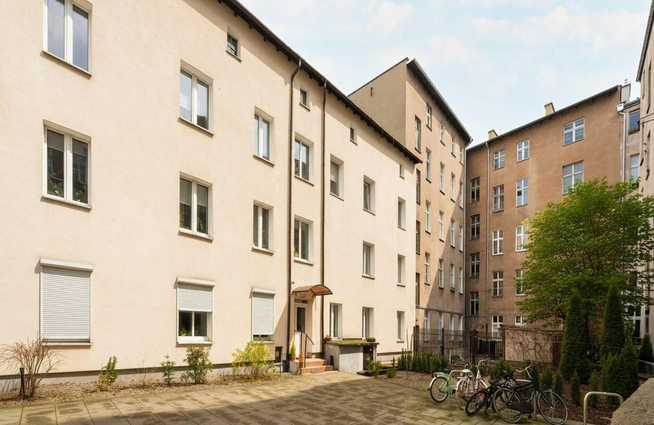 Cosy Apartment in Toruń with Desk Close to the Market by Noclegi Renters - Chambres d'hôtes Toruń