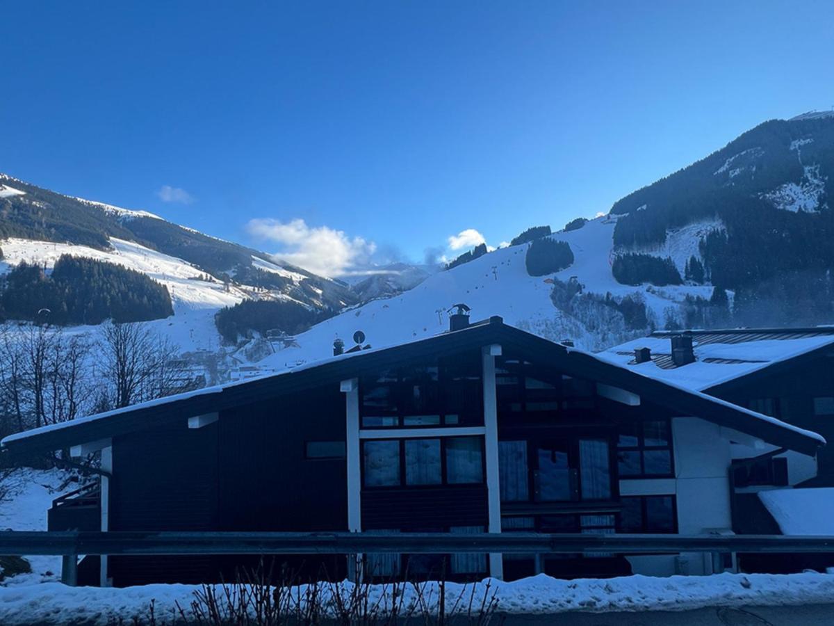 Appartement Pistenblick Haus Bellevue Haus D - B&B Saalbach