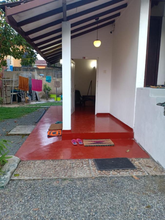 SunBeachHouse - Ferienwohnung Weligama