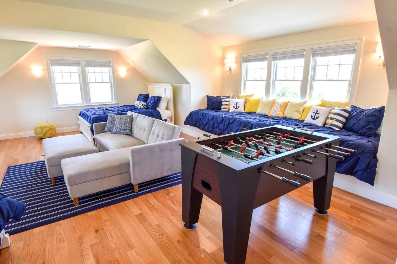 Spacious Game Room Close to Nauset Beach - B&B Orleans