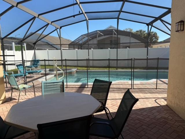 5BR 4BA Near Disney, Pool, Sauna, Pets Allowed - B&B Kissimmee