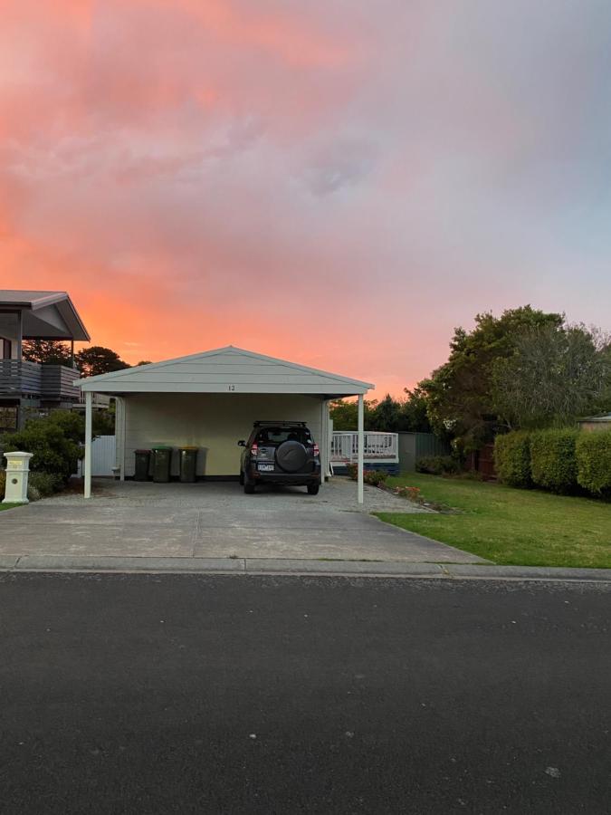 Phillip Island Beach House - Walk to Beach - Cowes - Pet Friendly - B&B Cowes
