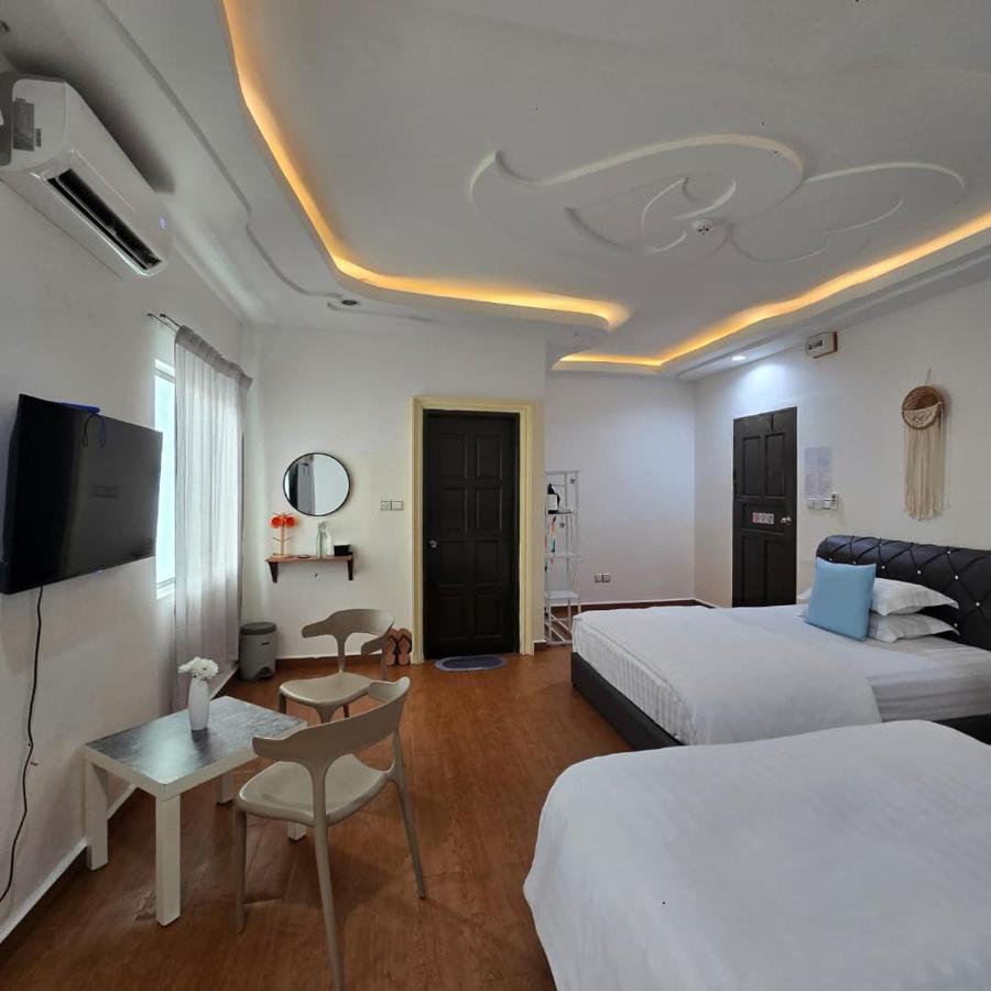 Standard Quadruple Room