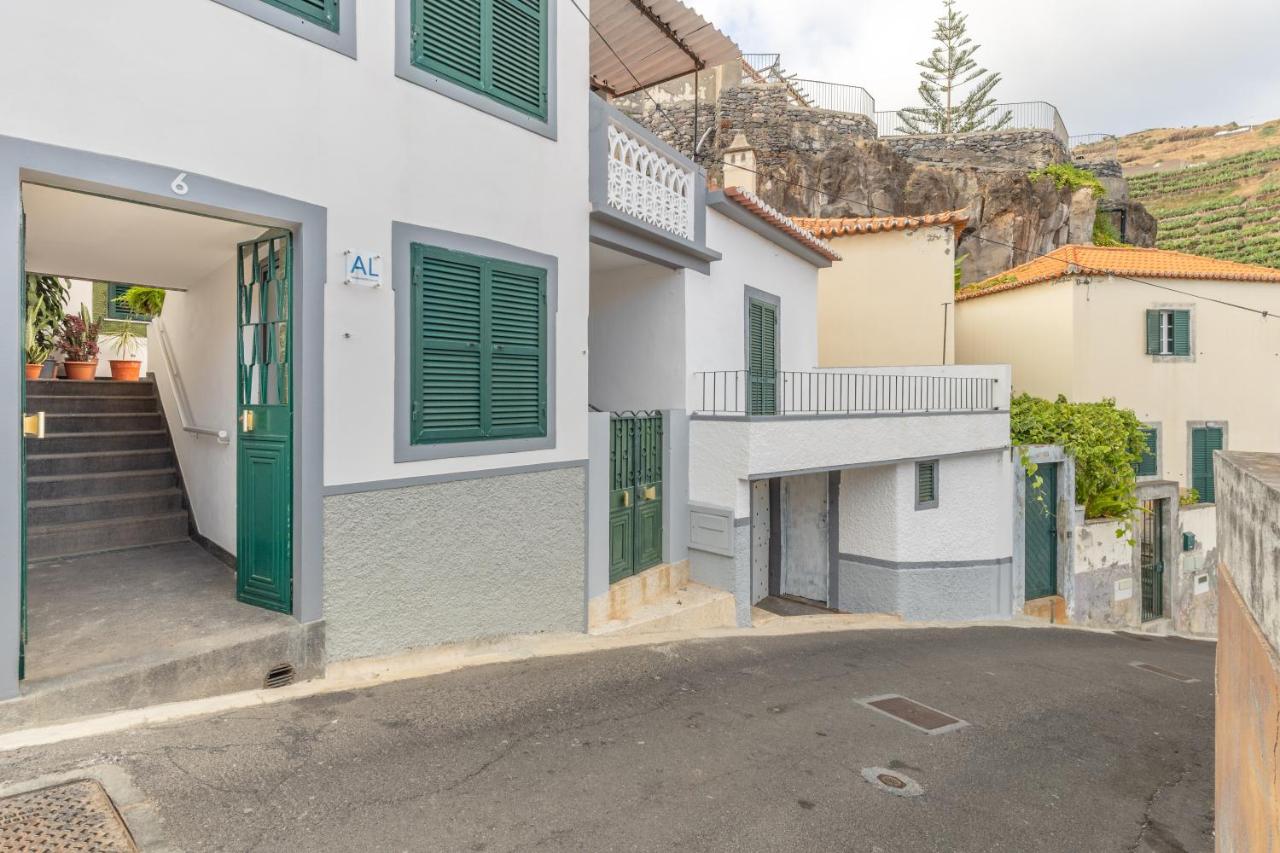 Bay View Traditional house in city center - B&B Câmara de Lobos