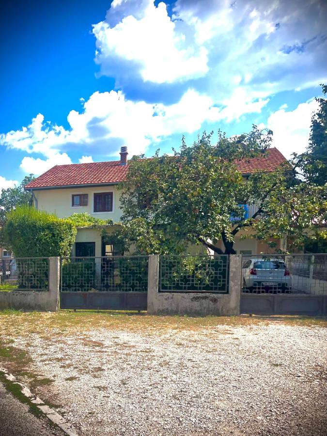 AS apartment house - B&B Nikšić