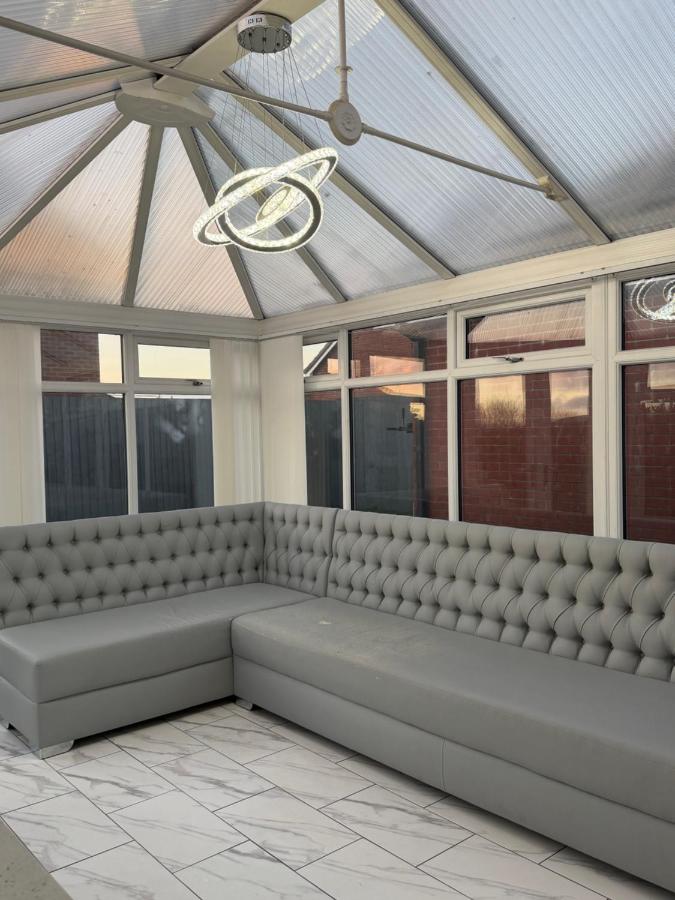 Nightingale Roomz - B&B Lower Darwen