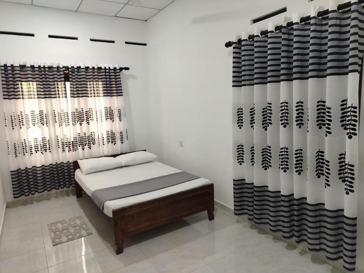 Leaf Home Stay - Chambres d’hôtes Katunayaka