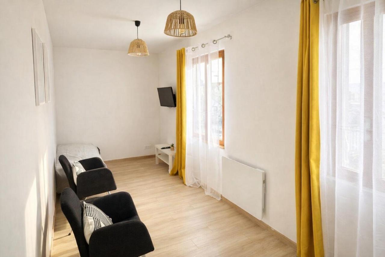 Studio - Lit double - Proche Centrex & Disneyland - Chambres d’hôtes Noisy-le-Grand