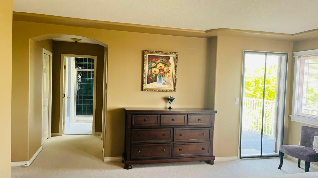 Warm house1 - Bed and Breakfast Coquitlam