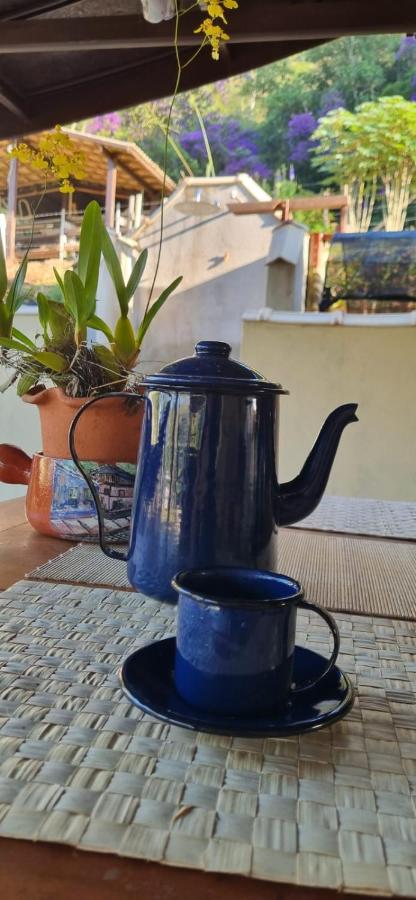 Refúgio de Paz na Natureza - Chalé Aconchegante na Chácara Graviola - Chambres d’hôtes Taubaté