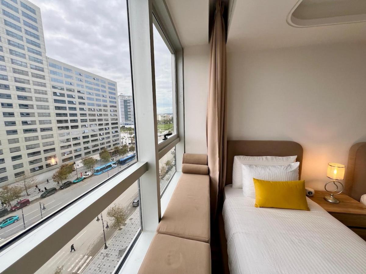 Urban Luxury - Elegant 2 Bedrooms Retreat - B&B Tangeri