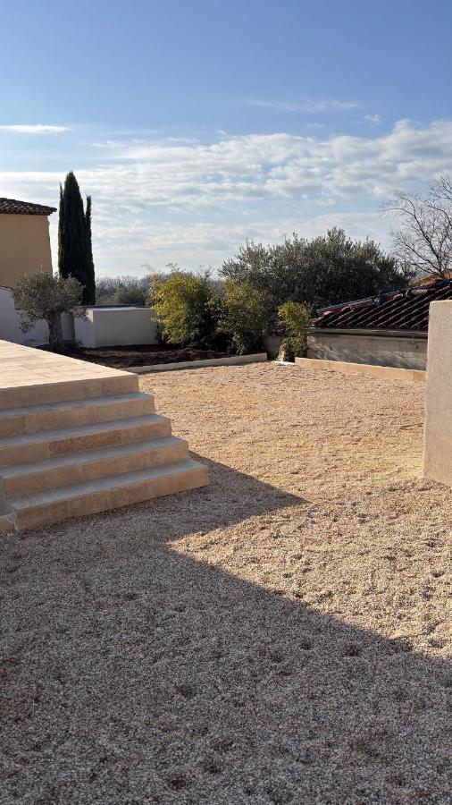 Maison neuve haut de gamme avec piscine et vue magnifique - Chambres d'hôtes Lagnes