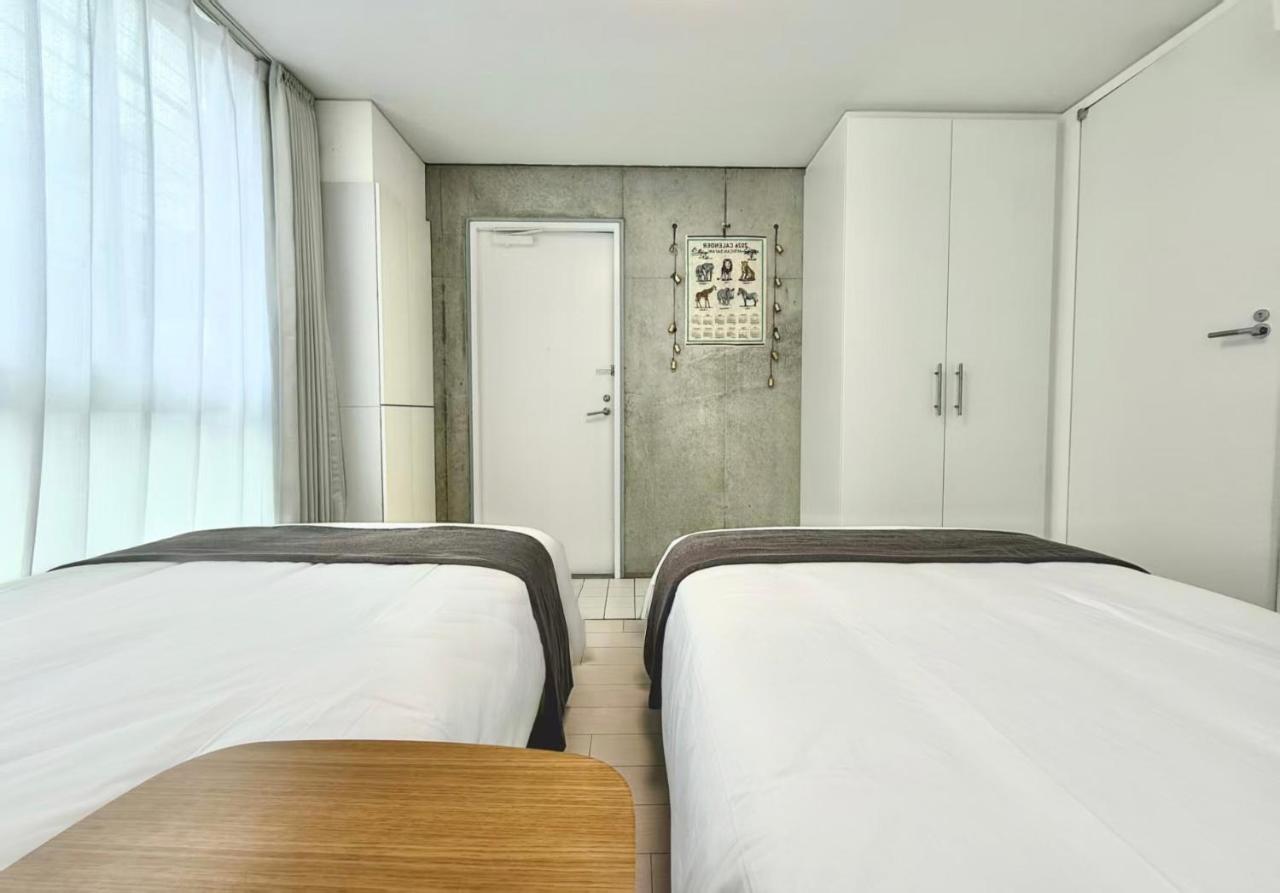 301Room,7-minute walk from Uguisudani Station located on the 3nd floor of an apartment-style building Twin room No elevator - Chambres d'hôtes Tokyo