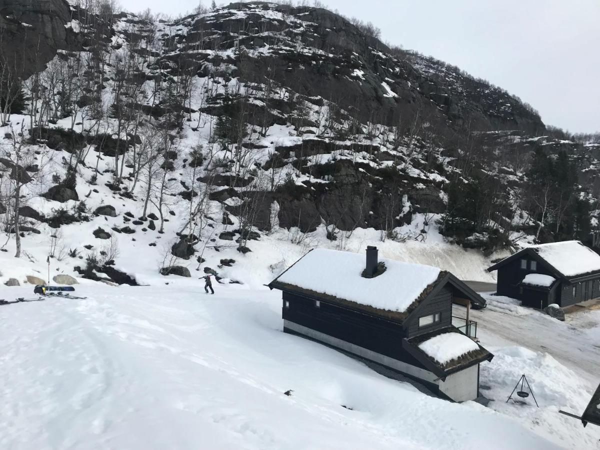 Private Cottage in Sirdal with ski in ski out - B&B Sinnes
