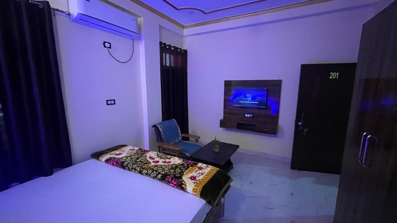 Baba Vishwanath Homestay - Bed and Breakfast Benares