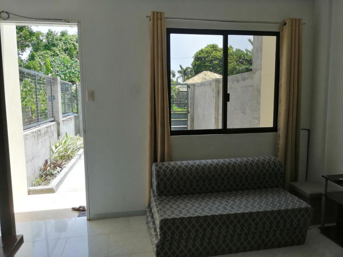 ONE Guest Place 2BHK Apartment near Silay Airport B - Bed and Breakfast Silay