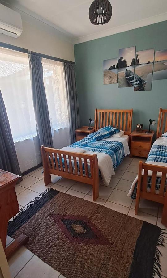 Tweepersoonskamer met 2 Aparte Bedden