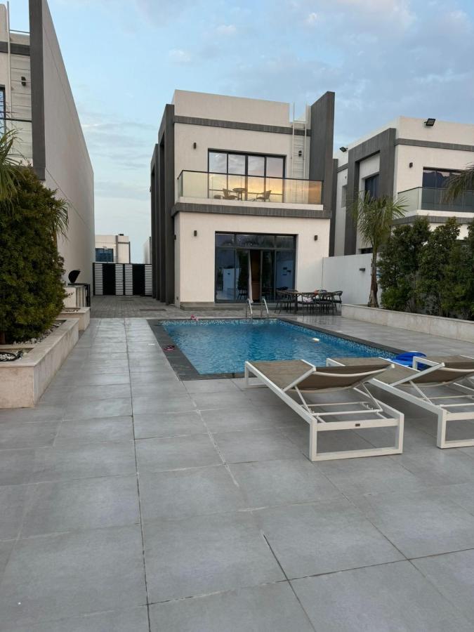 Al Dana Paradise Luxury Villas Palm Fujairah Sea View - B&B Fujairah