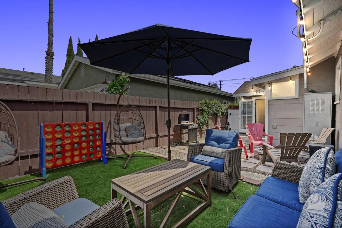 Fire pit, Game Room & BBQ - Family-Friendly Home - B&B Long Beach