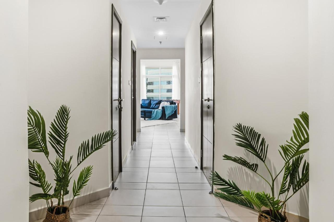 Stylish Large 2BR Apartment in the Heart of Dubai Marina - Chambres d'hôtes Dubaï