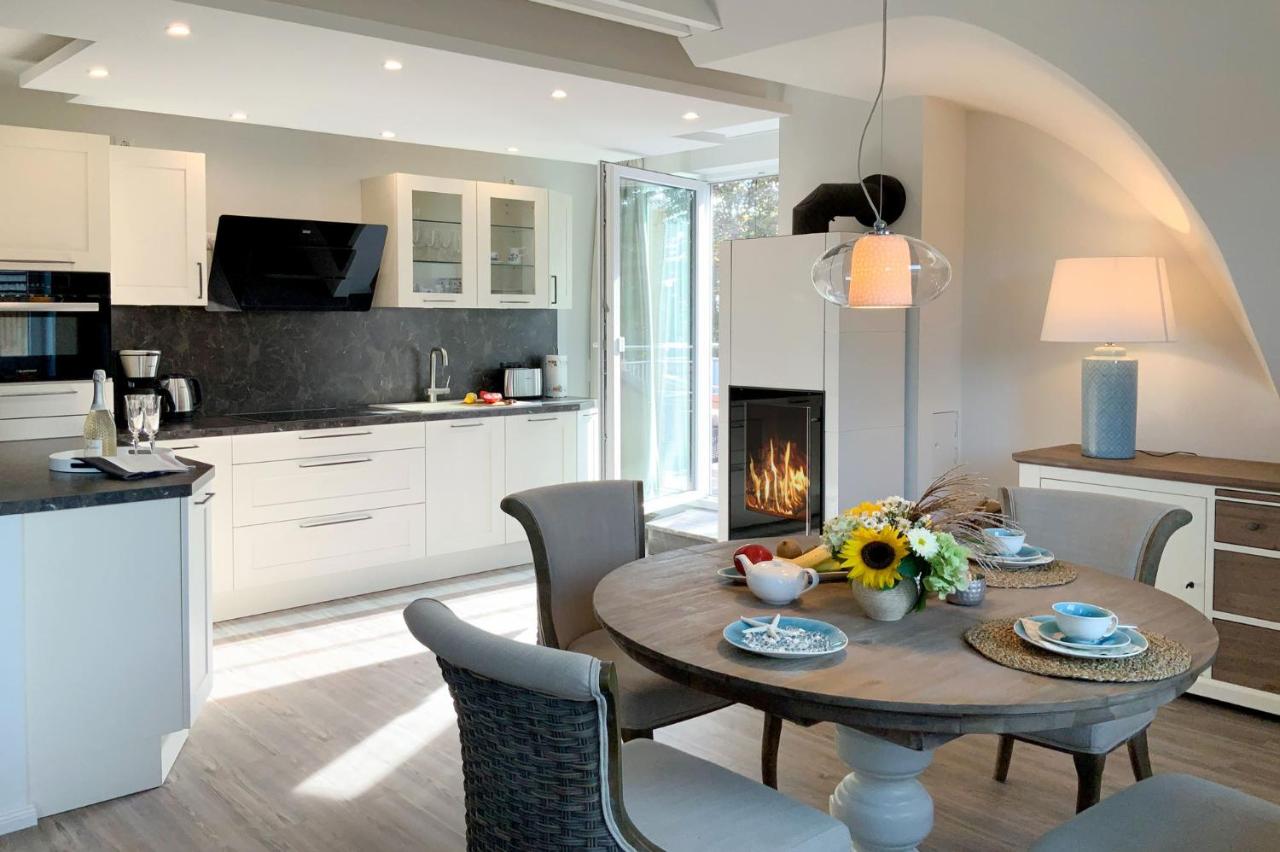 Sterntaucher 05 - B&B Ostseebad Prerow