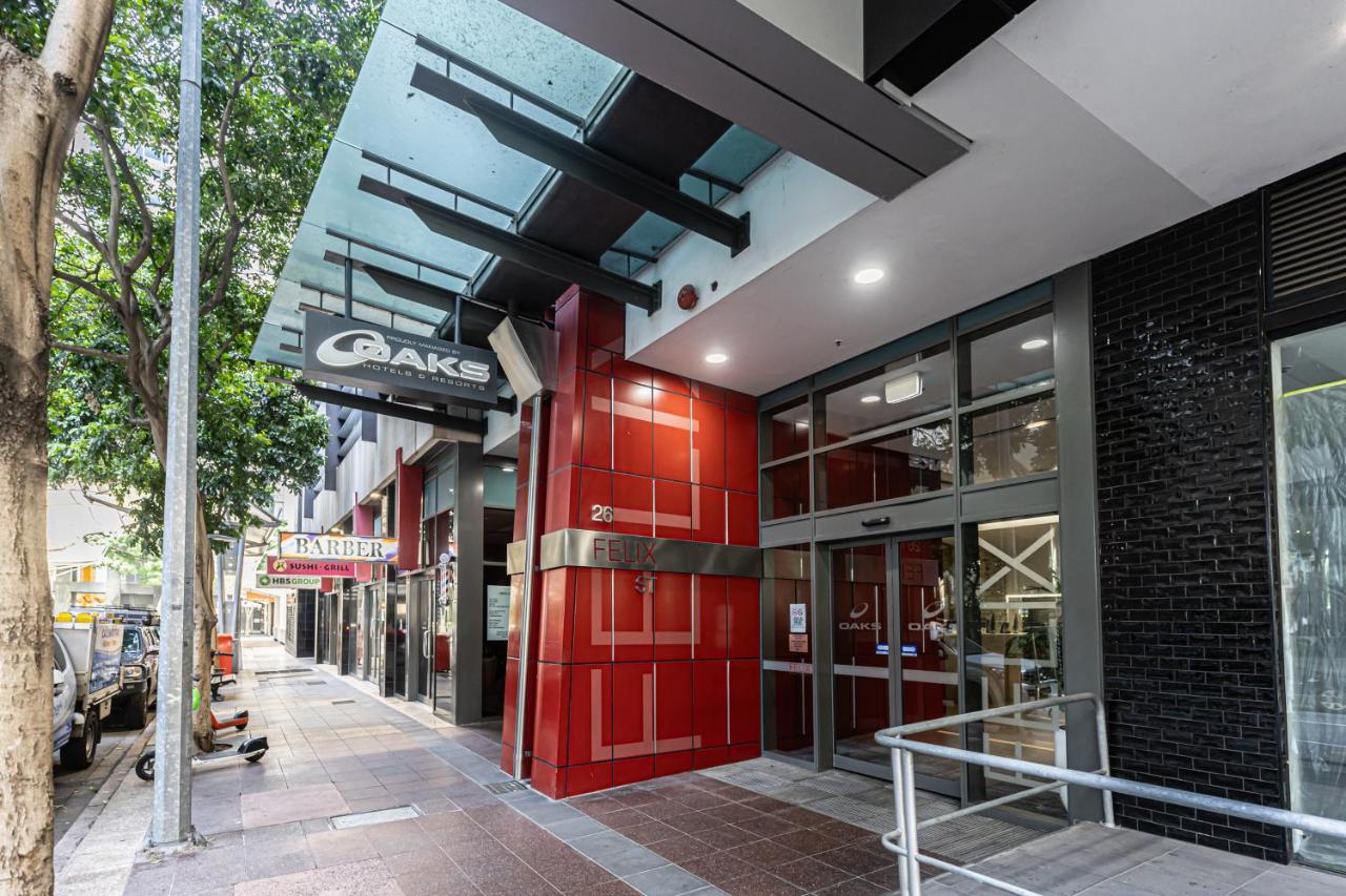 Oaks Luxury 2BR City Suite with Pool, Gym and Parking - B&B Brisbane