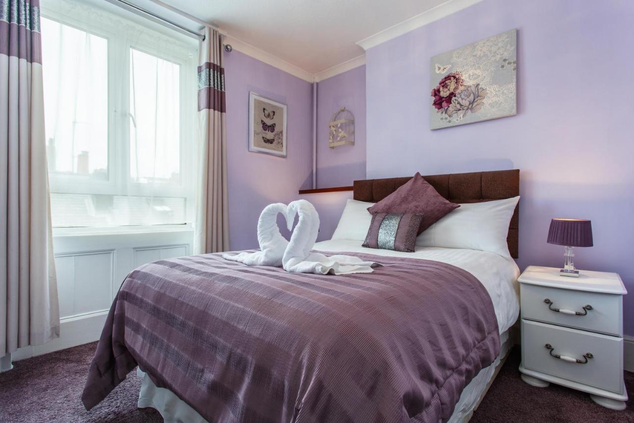 Habitación Doble lavanda y plata