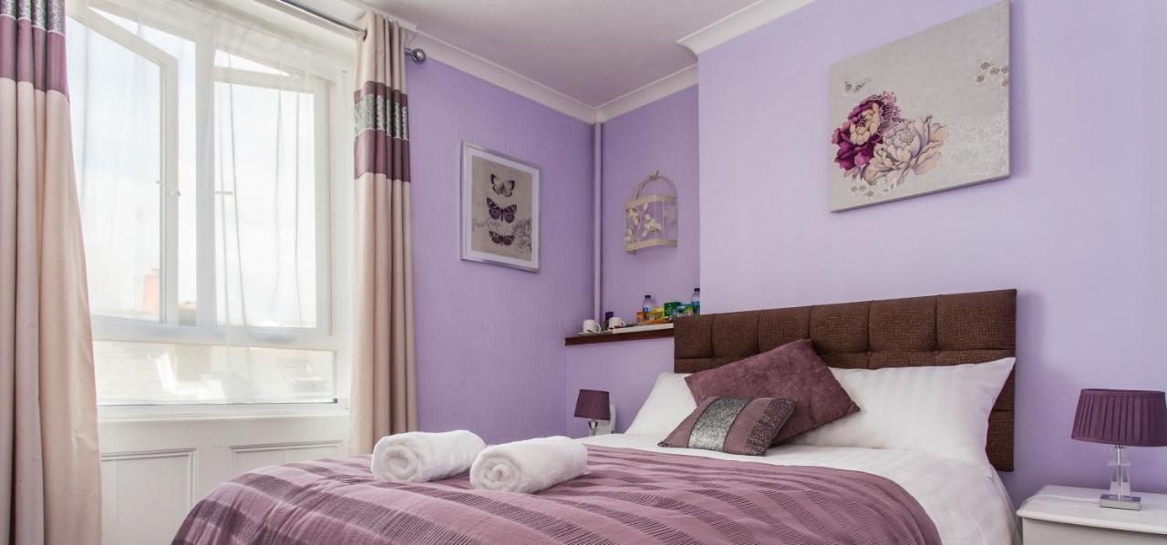 Double Room - Lavender & Silver