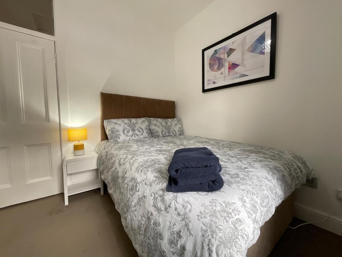 3 Bedroom Apartment in Omagh - Ferienwohnung Omagh