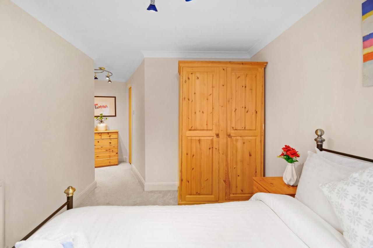 En-suite Room for couples & girls near Tower Bridge - Ferienwohnung London