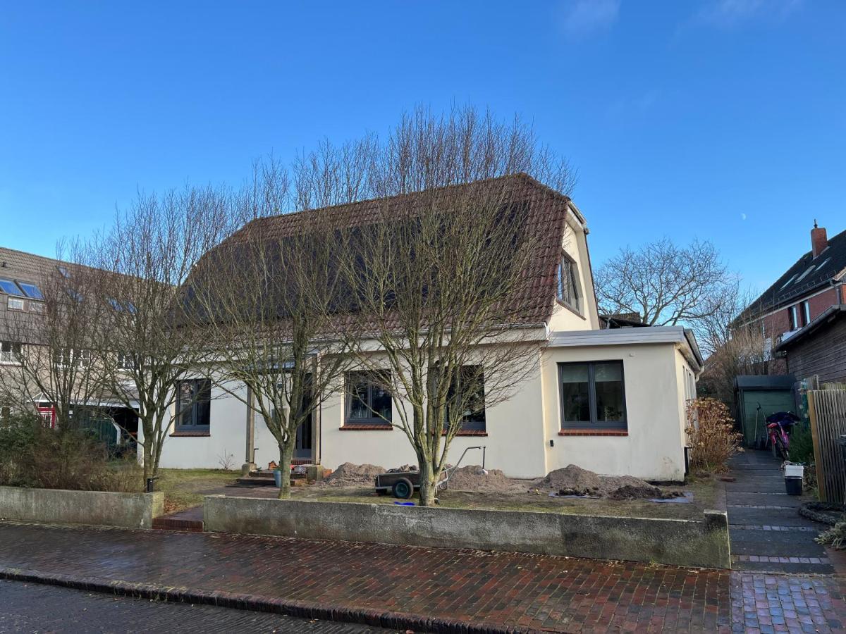Haus Knutt aus Wangerooge - Erdgeschosswohnung mit Garten - B&B Nordseeheilbad Wangerooge