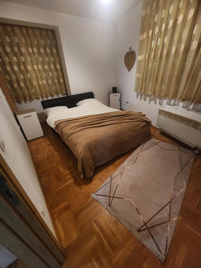 Vaikiki Apartman LM - Ferienwohnung Novi Pazar