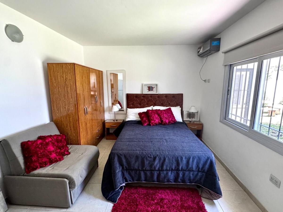 Apartment 2 blocks from downtown Located at the back of the house - Chambres d'hôtes Villa Carlos Paz
