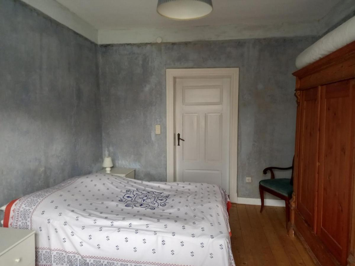 Charming flat with wood stove on a large farm - Ferienwohnung Natendorf
