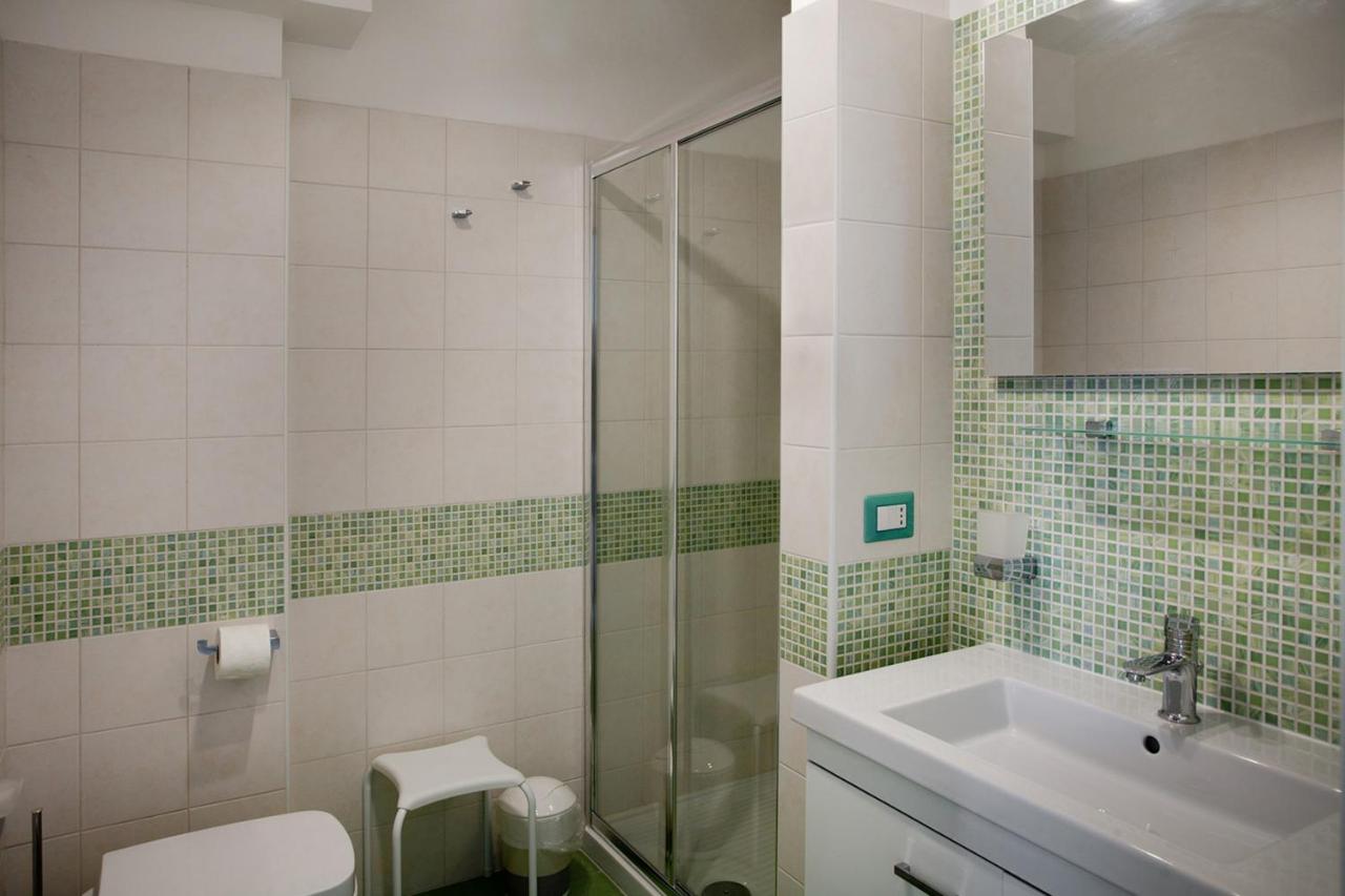 Double or Twin Room with Sea View